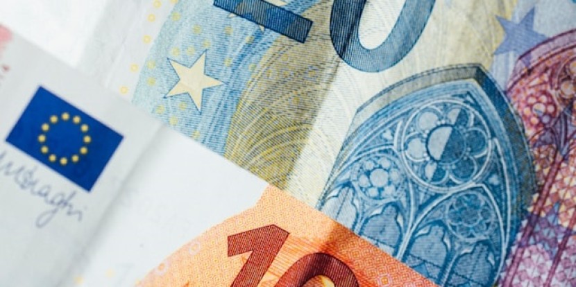 Die Erhöhung des Mindestlohns – Zwischen sozialer Gerechtigkeit und wirtschaftlicher Realität